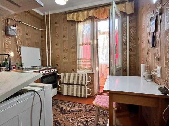 1 кімнатна квартира на 2му поверсі Чорноморськ