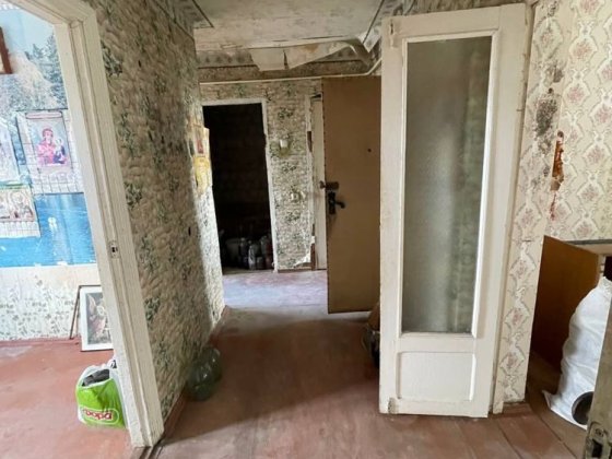 Продам 2 км квартиру та гараж Коростень