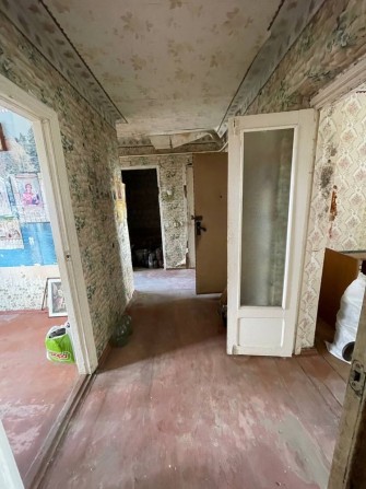 Продам 2 км квартиру та гараж - фото 1