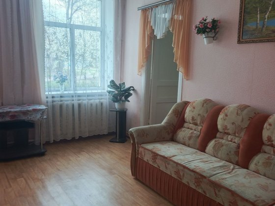 Продається 3+ кімнатна квартира з  автономним опаленням Коростень