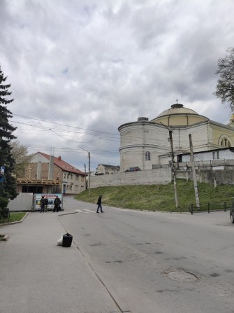 Продаж квартир в центрі міста - фото 1