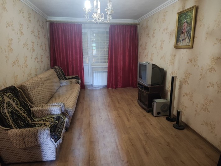 Продам 2 комнатную квартиру - фото 1