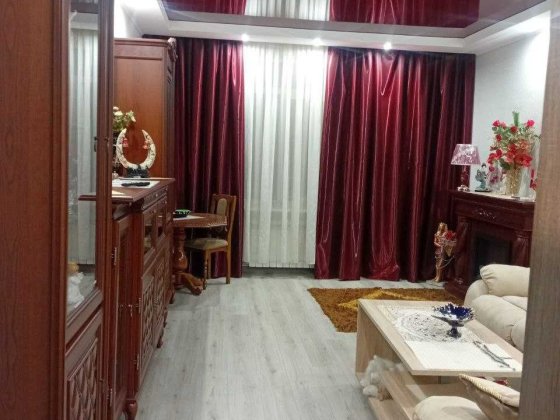 Продаю 3х комнатную высокогабаритную квартиру Марганец