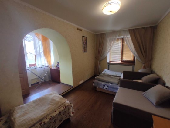 Сучасна 3 кімн. кв. з автоном. опаленням на 2-му поверсі в Миргороді Миргород