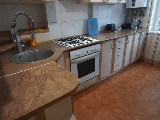 Продам 3к чешку центр м. Самар Самар