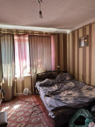 Продам 1 кімнатну малосемейку еа 3 поверсі не кутова - фото 1