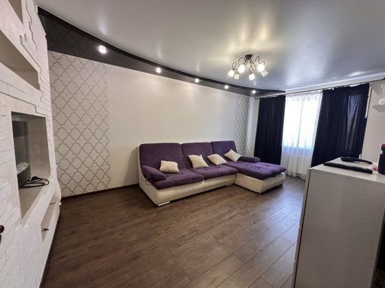 3-х кім квамтира , м. Самар , рн кулебівка , ( магазин Тамара )  якісний ремонт  розглядаємо єВіднов Самар