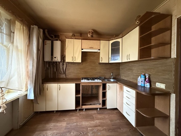Продам квартиру з гаражем та ділянкою - фото 1