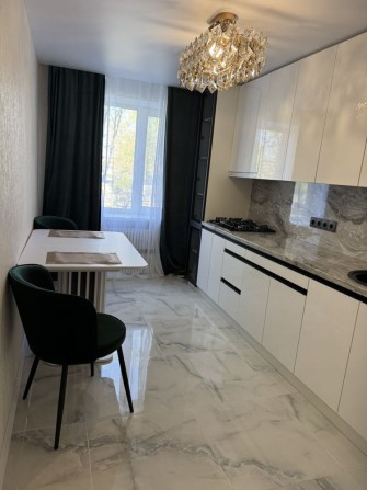 Продам 3к квартиру с ремонтом - фото 1