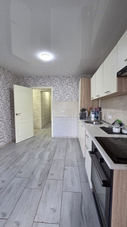 Продаж двокімнатної квартири у м.Самар з гаражем - фото 1