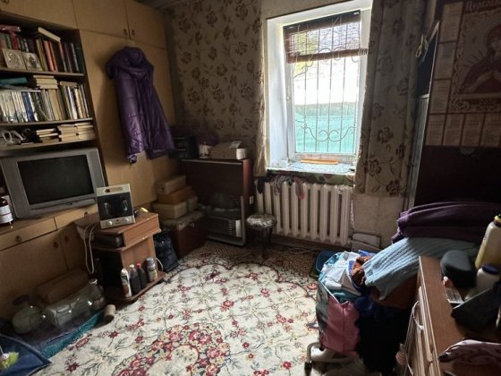 Продам  2 комнатную квартиру район 8 школы. Самар