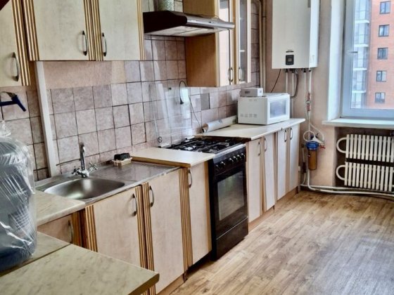 Продам 4 комнатную  квартиру в центре Самар