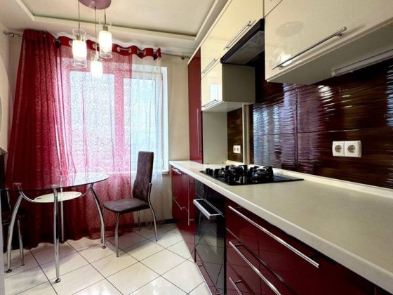 Продам двухкімнатну квартиру. Самар