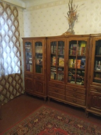 Продам 4-х кімнатну квартиру - фото 1