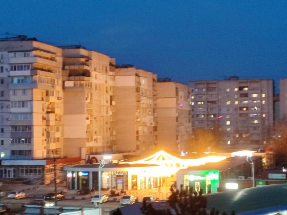 ПРОДАМ 4-х кімнатну квартиру в м. Самар, район "Карат" Самар