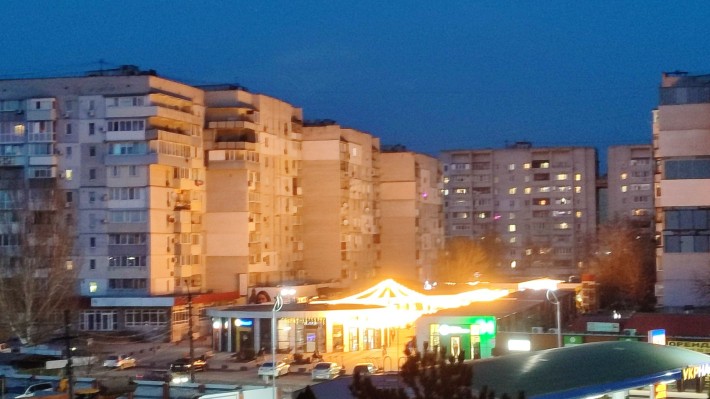 ПРОДАМ 4-х кімнатну квартиру в м. Самар, район "Карат" - фото 1