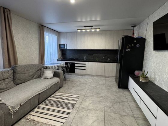 Продам 4-кімнатру квартиру район Карату Самар