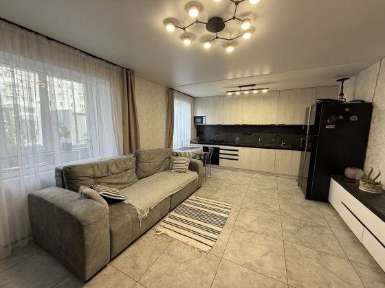 Продам 4х квартиру, центр м. Самар Самар