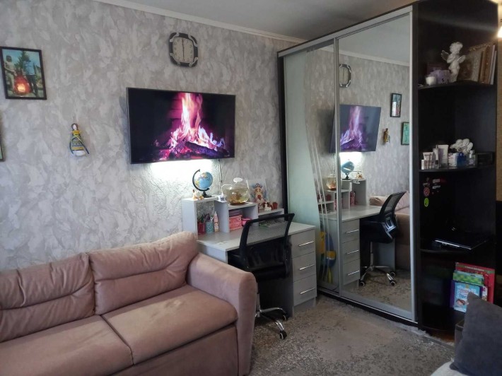 Продається затишна кімната в центрі міста - фото 1