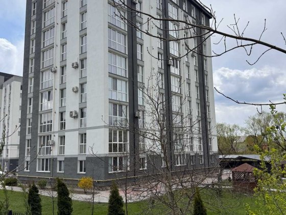 +2-кімнатна квартира з видом на річку в самому центрі! Славута