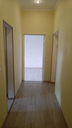 Продається 2х кімнатна квартира у самому центрі міста Фастів. - фото 1
