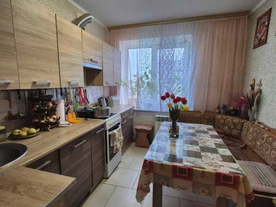 ПРОДАЖ . 3-кімнатна квартира. 71 кв.м з вдалим плануванням.  вул. Виговського Умань