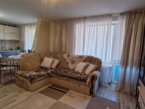 Продам трикімнатну квартиру по вул.Бандери ,район 8/9 школи Шептицкий