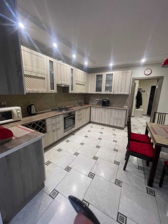 ID: 36827 НАЙДЕШЕВША 2к квартира в новобудові з ремонтом на Виставці - фото 1