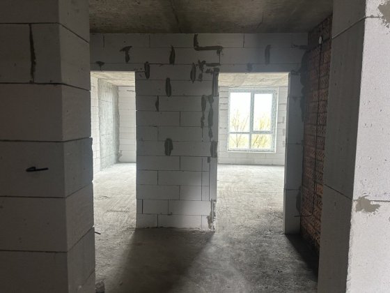 Велика 2к Виставка середній поверх, діє переуступка! 43390 Хмельницкий