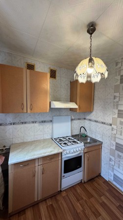 Продам 2 к.кв в Чугуеве , 3 этаж - фото 1