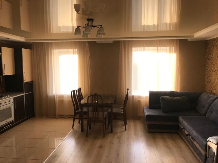 Продам 4-х комнатную квартиру - фото 1