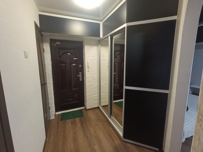 Продам квартиру з меблями та технікою . Пишіть на вайбер - фото 1