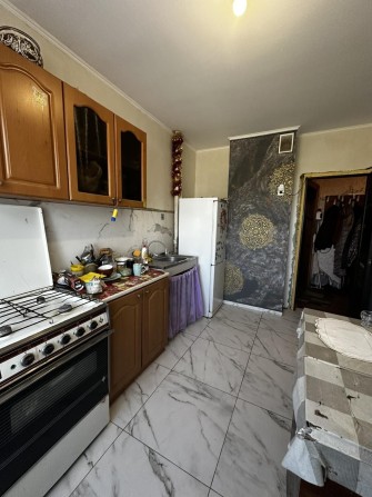 Продам 2 кімнатну квартиру/100метрівка/ваучер/сертифікат - фото 1