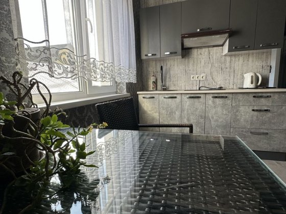 Продаж Евро-Двушки  р-н Нового  Академічного ліцею пр. Робочий Борисполь