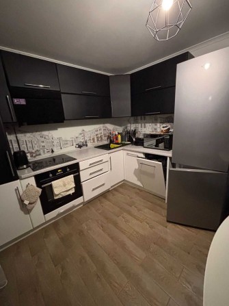 Продаж 2к  62.5 м2 з ремонтом та меблями. Новобудова, Озерна - фото 1