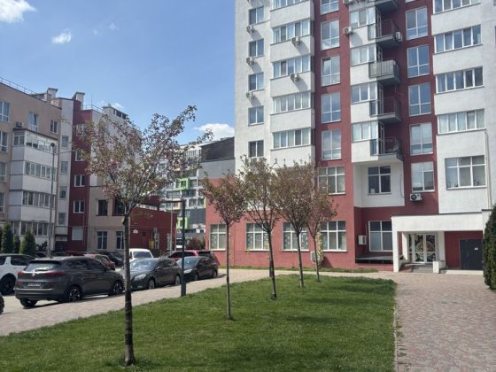 ТЕРМІНОВО Продам 1 кімнатну квартиру в Крюківщині ТОРГ Вишневое