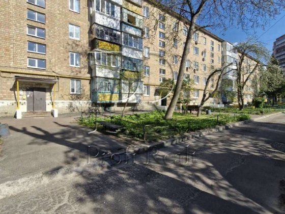 Продаж 2 кімн. квартири, вул. Незалежності 11А,в місті Бровари/Держпр Бровары