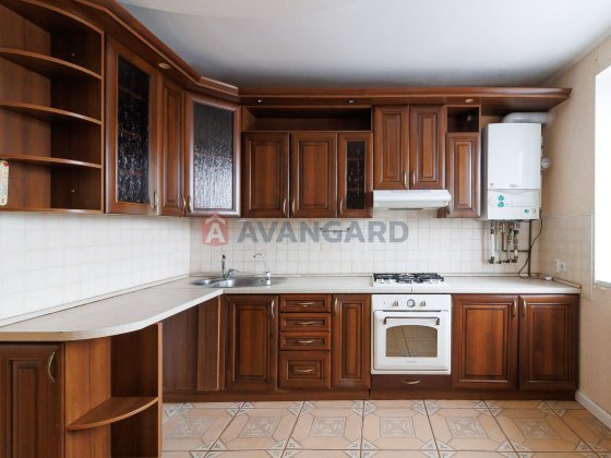 Продається квартира 121,8 кв.м Буча, Ірпінь, своє паркомісце Буча