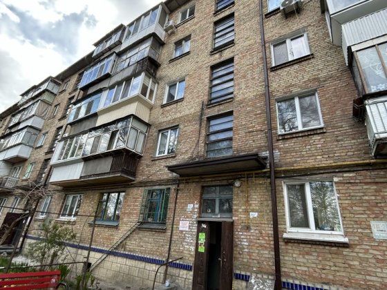 Продам 1-ну квартиру на вул.Онікієнко! Бровари