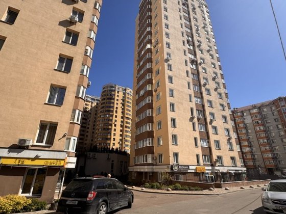 Продам квартиру Вишневе Вітянська держпрограми, житловий ваучер, сертифікат, газова котельня, є опал Вишневое