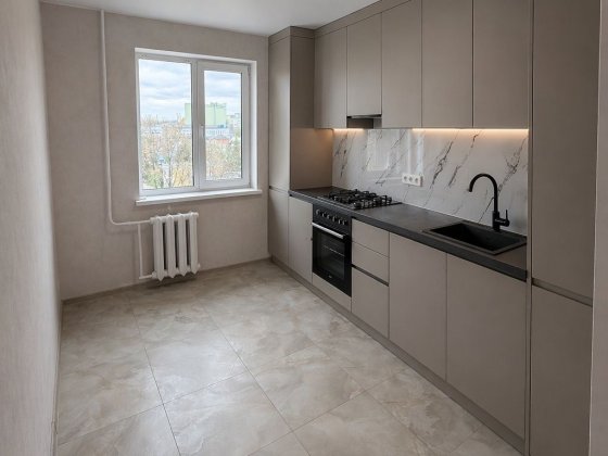 Продаж 2 кімнатна квартира Біла Церква р-н. ДНС. Біла Церква