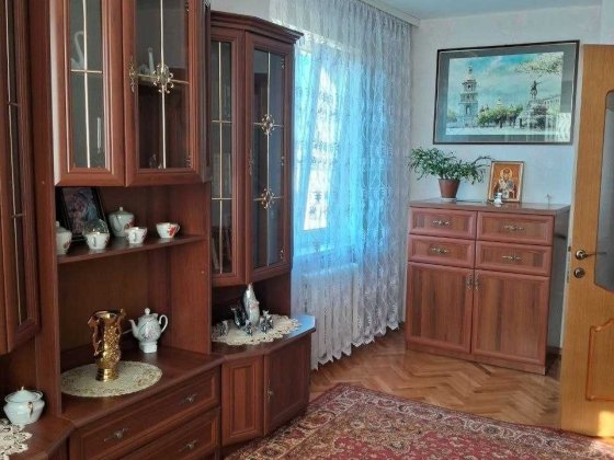 Продам 3-кім квартиру м. Вишневе вул. Святошинська ЦЕНТР, заг. 70 м2, ТОРГ Вишневое