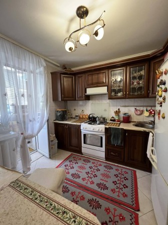 Затишна 1к цегла, не кутова.Меблі залишаються. Мін. оформ. 43930 - фото 1