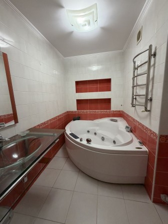 2к з ремонтом в самому центрі міста, індив. газове опалення - фото 1