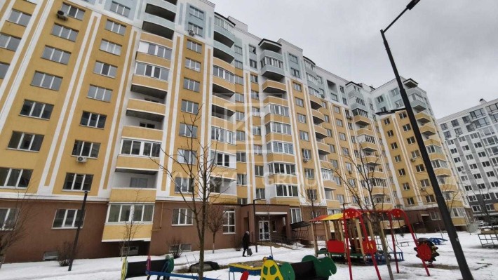 Простора дворівнева квартира у новому ЖК! ГАЗ.опалення! Велика квартира за невеликі гроші! - фото 1