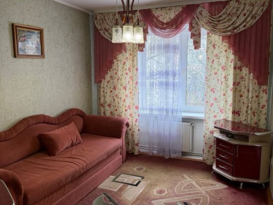 Продається велика 4-х кімнатна квартира в центрі на початку сотки Ивано-Франковск