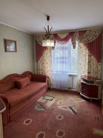 Продається велика 4-х кімнатна квартира в центрі на початку сотки - фото 1