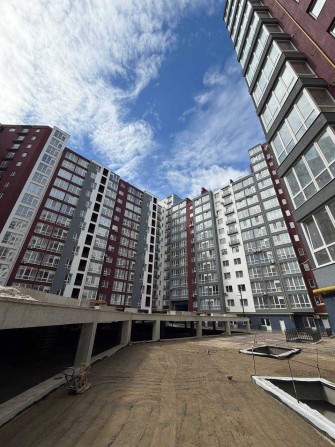 Продаж 1-кімнатної квартири у ЖК Княгинин з видом на гори - фото 1