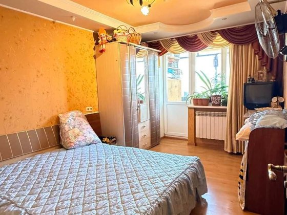 Продаж 3-кімнатної квартири в центрі Бучі (євротрешка). Сертифікат Буча