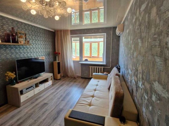 4-х кімнатна квартира, 86м2, нагірна частина міста, р-н 25 ліцею Кременчуг